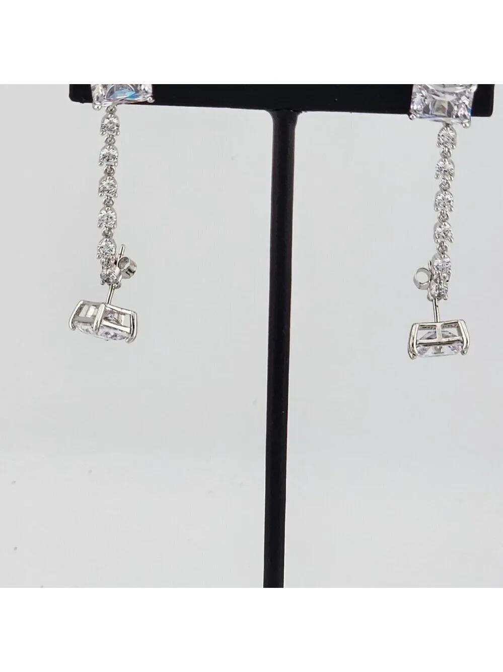Brand New Sterling Silver 925 2 gemstones cz earrings
